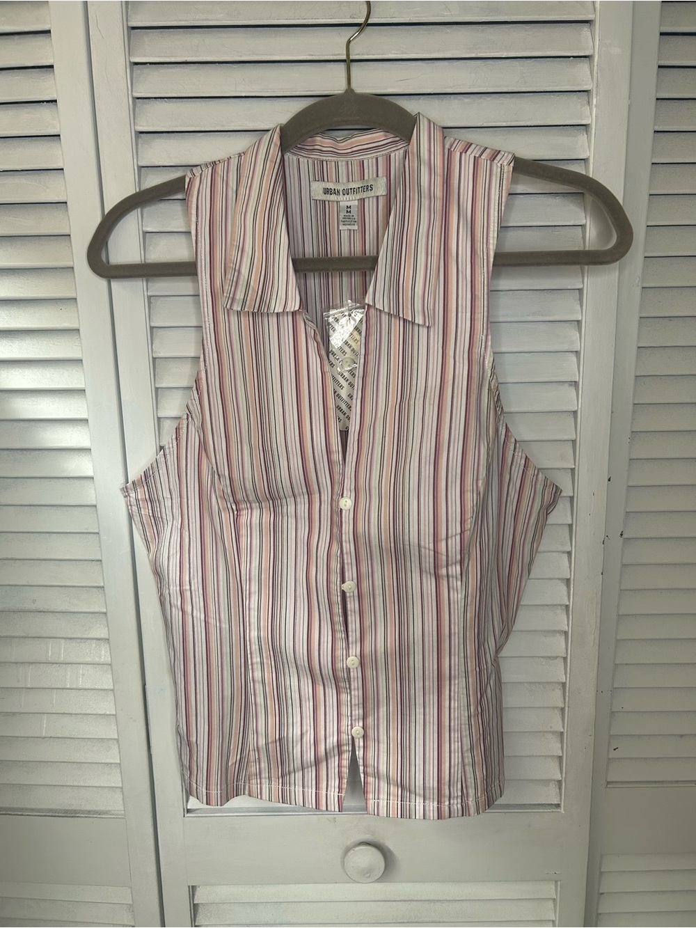 Urban Outfitters Pink Striped Sleeveless Button-Up Top Size M